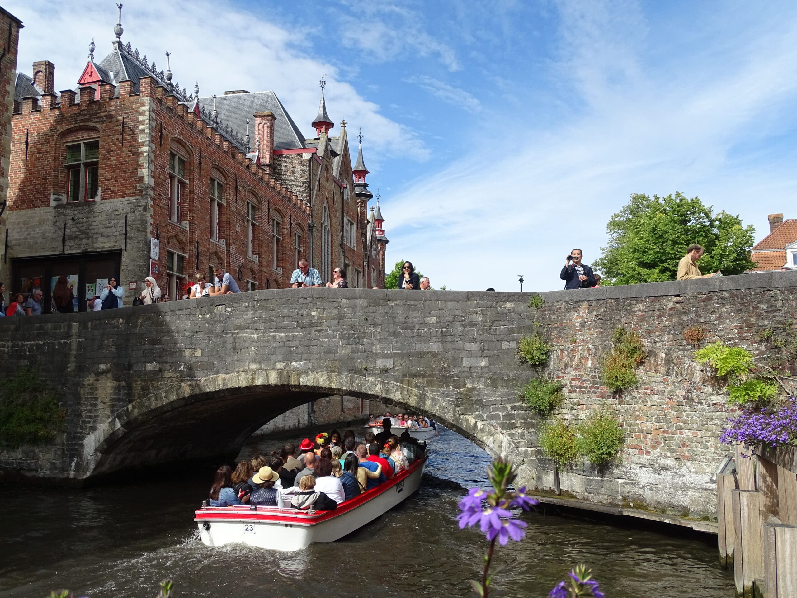 bruges canal cruise